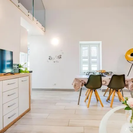 Delizioso Loft In Pieno Centro Appartement Biasca